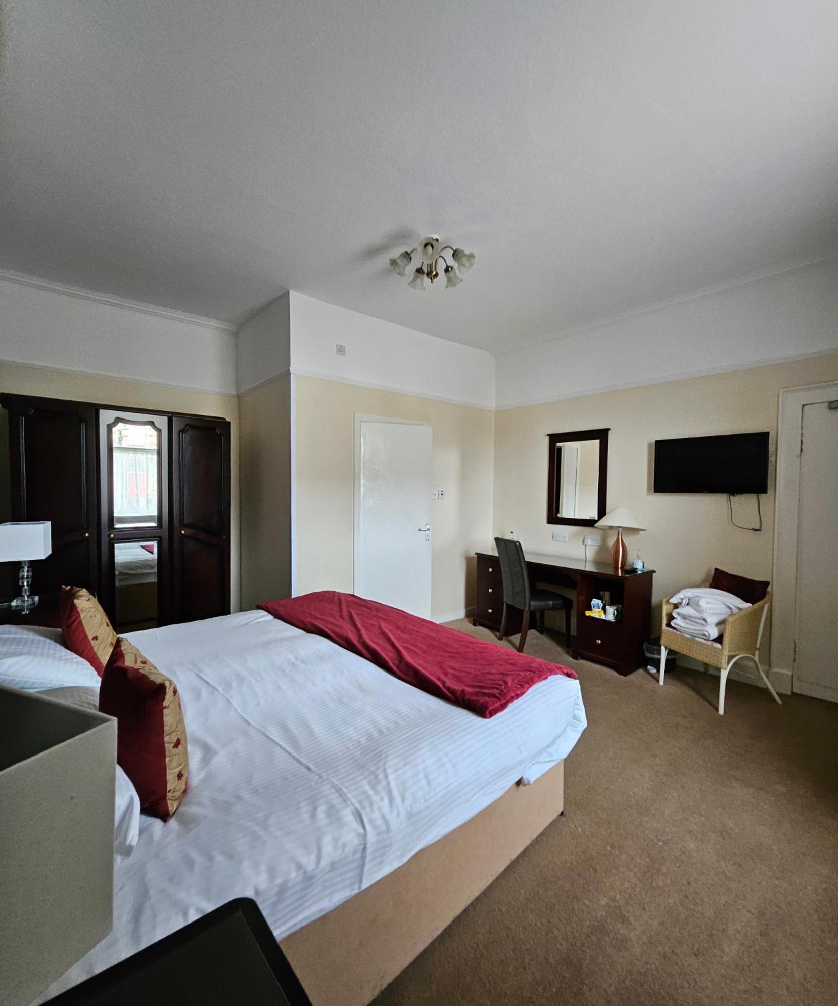 Station Hotel Portsoy Exterior photo