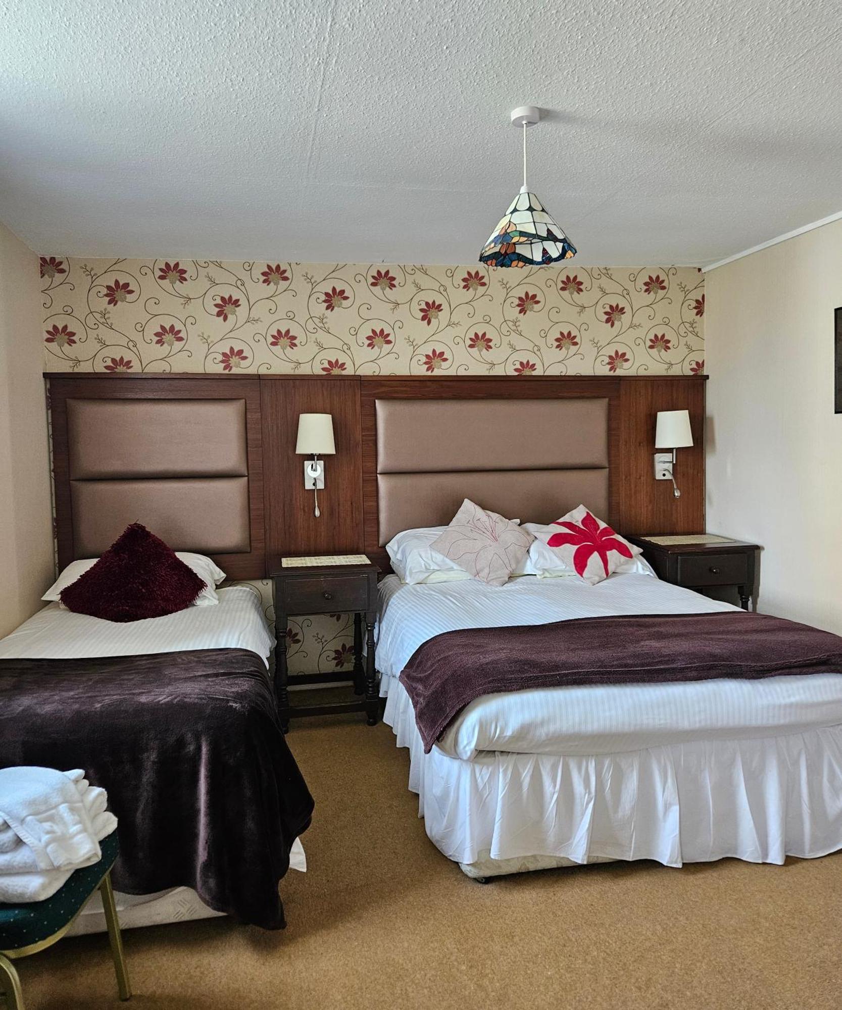 Station Hotel Portsoy Exterior photo