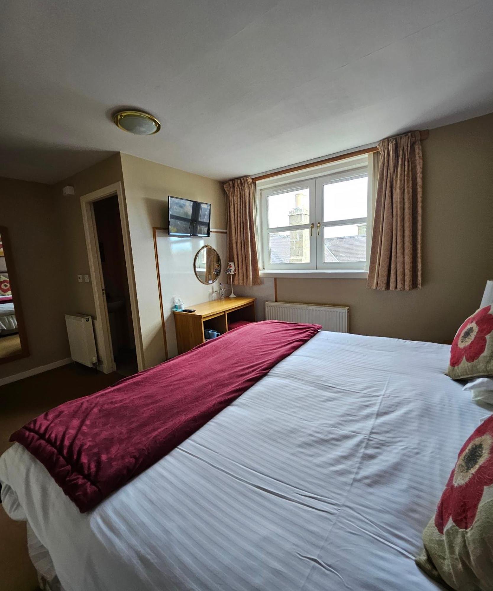 Station Hotel Portsoy Exterior photo