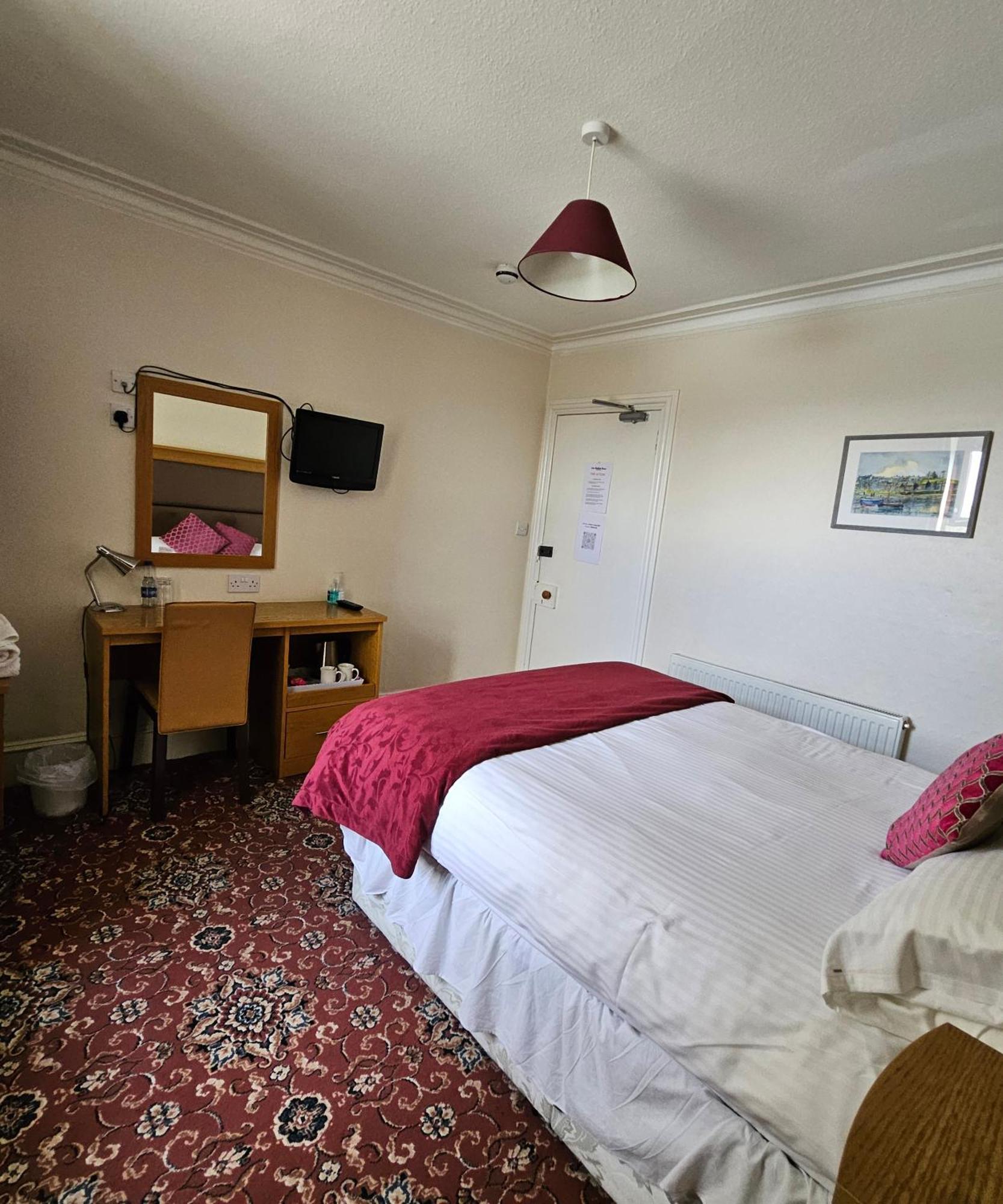 Station Hotel Portsoy Exterior photo