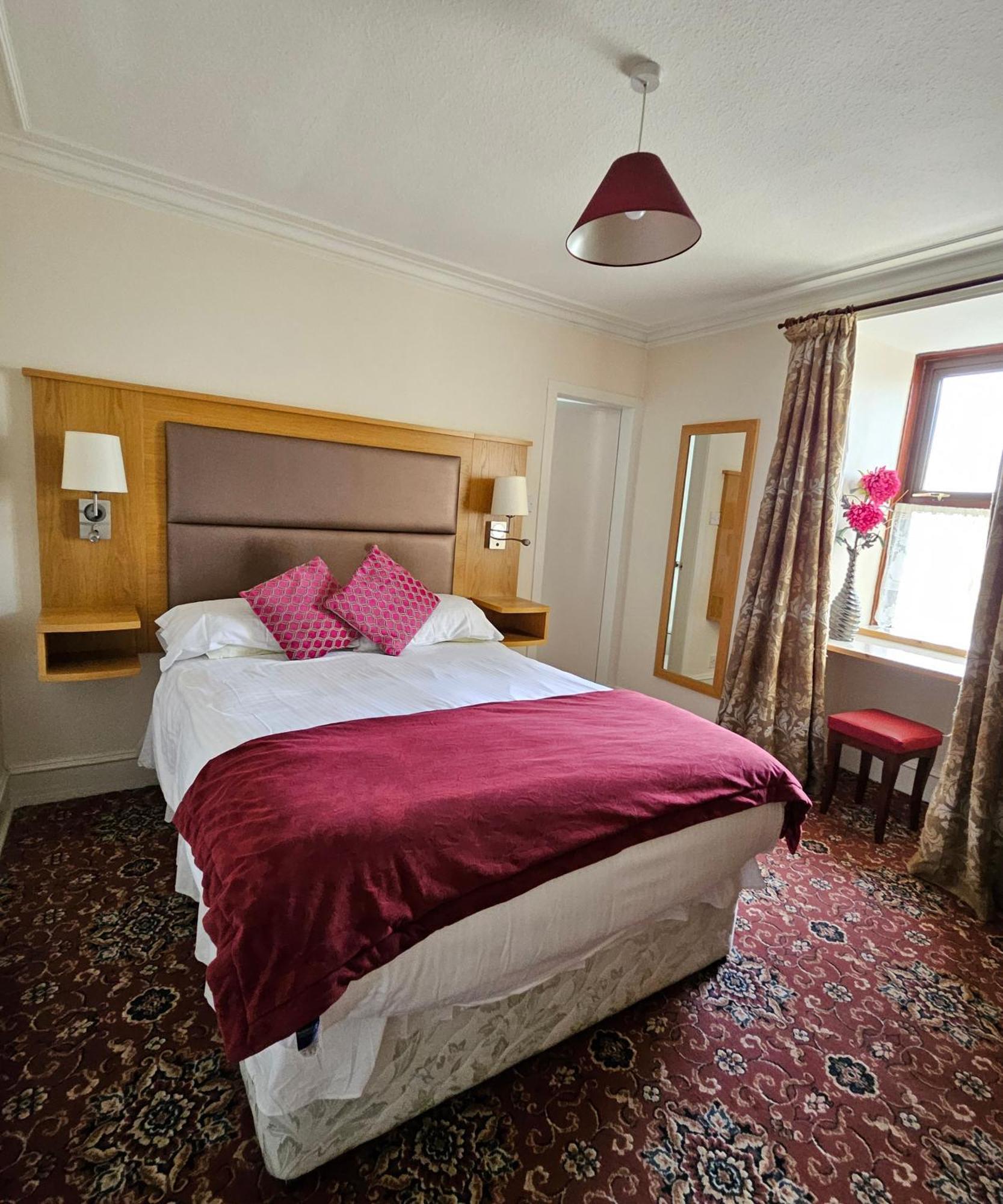 Station Hotel Portsoy Exterior photo