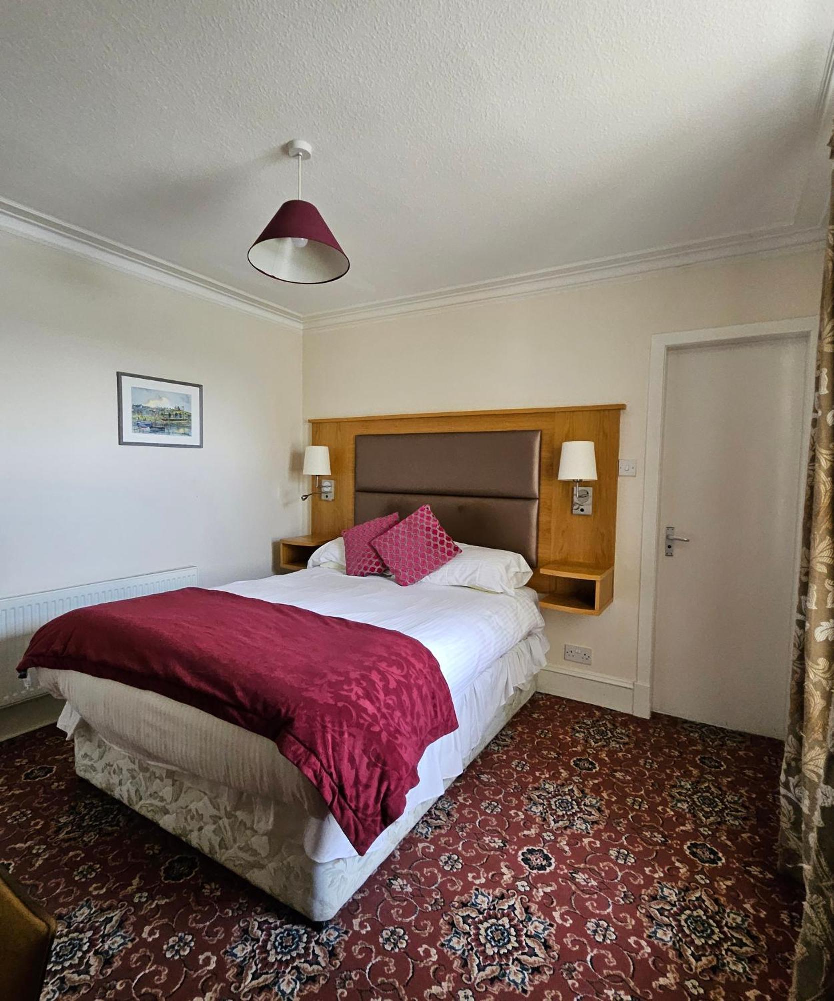 Station Hotel Portsoy Exterior photo