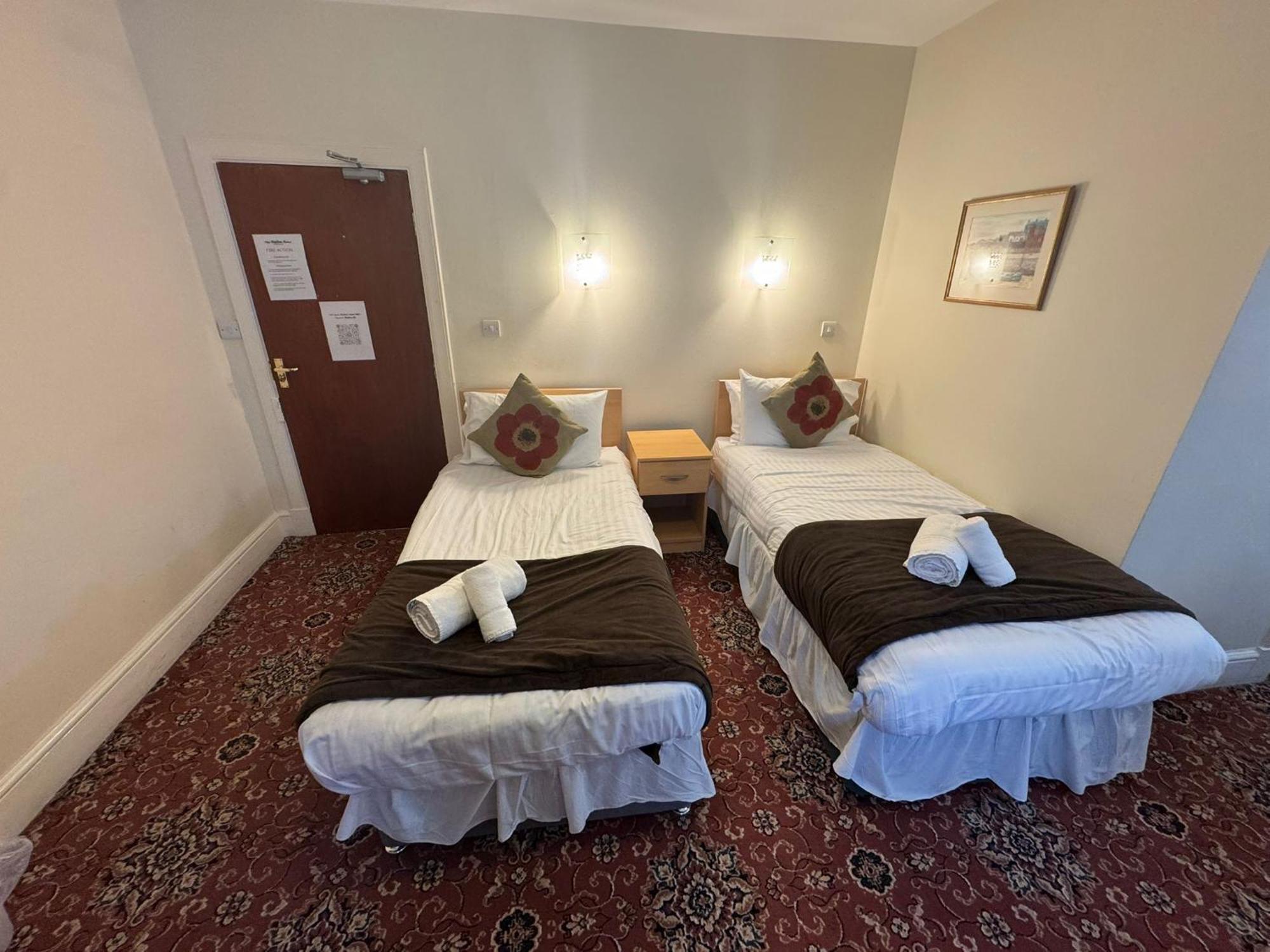 Station Hotel Portsoy Exterior photo